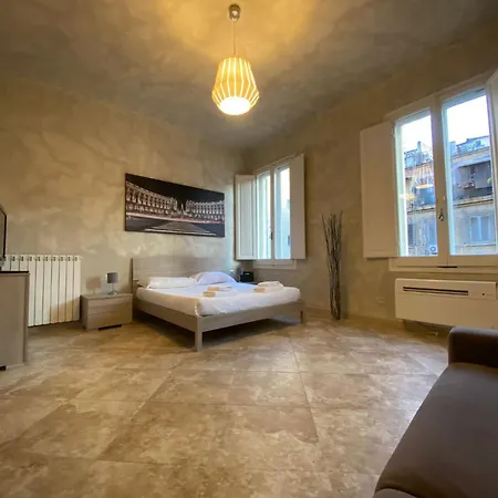 - Colosseo - Lanza Apartment